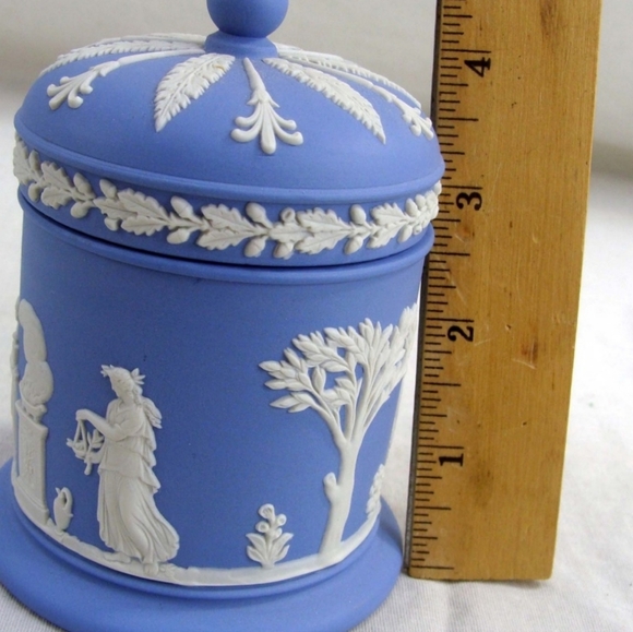 VTG WEDGWOOD ENGLAND BL JASPERWARE DOME LID & JAR - Picture 5 of 12